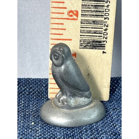 Vintage Shirley Pewter Miniature Owl Figurine Williamsburg Virginia 1 1/2” High - Picture 7 of 7